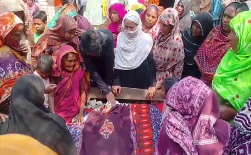 নানা বাড়িতে বেড়াতে এসে পুকুরে ডুবে শিশুর মৃত্যু