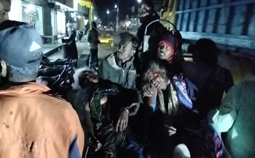 উথলীতে শিয়ালের সঙ্গে ধাক্কায় উল্টে গেল আলমসাধু