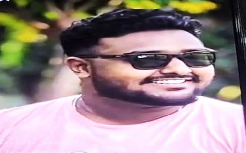 ঝিনাইদহে ট্রাকের ধাক্কায় দুই যুবক হতাহত