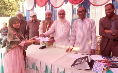 আলমডাঙ্গায় বইমেলার সমাপনী ও পুরস্কার বিতরণ