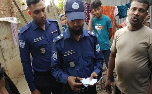 দর্শনার আজমপুরে দিনে দুপুরে দরজা ভেঙে নগদ টাকা ও স্বর্ণালংকার চুরি