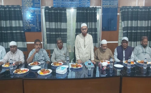 আলমডাঙ্গা বণিক সমিতির ইফতার মাহফিল