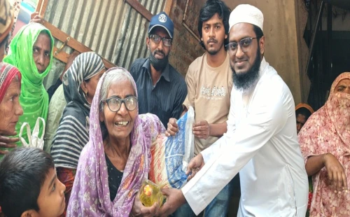 আন্দুলবাড়ীয়ায় প্রবাসীদের সহযোগিতায় ৭ শতাধিক দুস্থ মানুষের মাঝে অনুদান বিতরণ