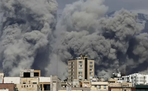 ২০ মার্কিন স্থাপনায় হামলা ইরানের