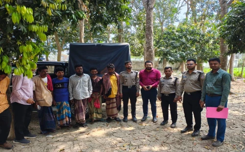 দামুড়হুা ও ডিঙ্গেদহে পুলিশ ও মাদকদ্রব্য নিয়ন্ত্রণ অধিদপ্তরের অভিযান