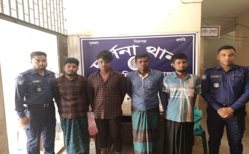 দর্শনায় নারীসহ বিভিন্ন মামলায় গ্রেপ্তার ৫