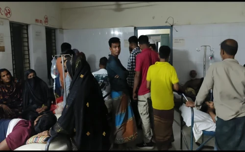 জীবননগরের মাধবখালীতে কবরস্থানের রাস্তা নির্মাণ নিয়ে দুই পক্ষের সংঘর্ষ, আহত কয়েকজন