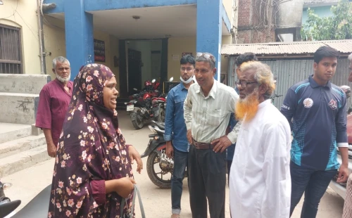 চুয়াডাঙ্গায় ব্যাংক থেকে ঋণের টাকা তুলে বাজারে মুহূর্তেই গৃহবধূর ৮০ হাজার টাকা খোয়া
