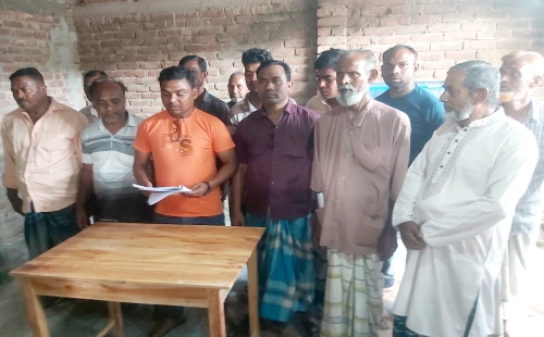 আলমডাঙ্গার নাগদাহের ব্যানাগাড়িতে সংবাদ সম্মেলন