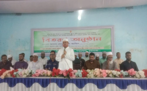 ‘বিরোধী দলের এমপিদের কাছে টাকা পাঠিয়েছেন, এটা উনার উদারতা’