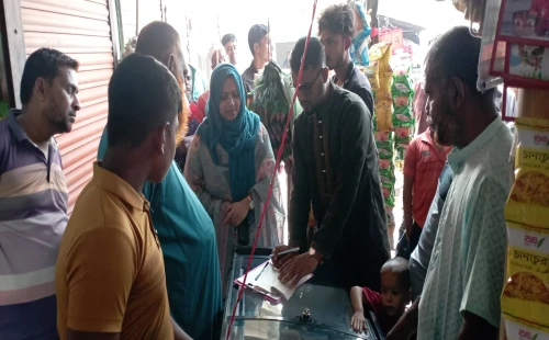 বোতলে ভরা পেট্রোল-ডিজেল ২০০ টাকা লিটার