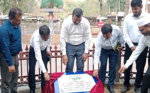 মেহেরপুর জেলা প্রশাসন চত্বরে সৌন্দর্য বর্ধন কার্যক্রমের উদ্বোধন