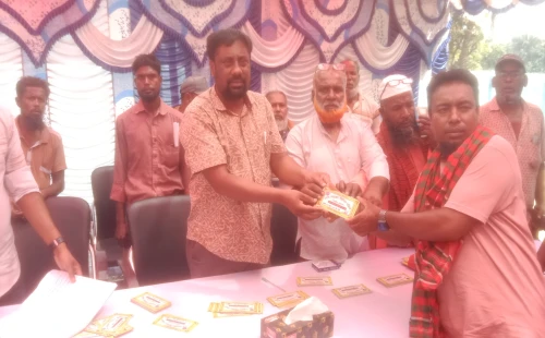 দামুড়হুদায় ভ্যান শ্রমিক ইউনিয়নের কমিটি গঠন