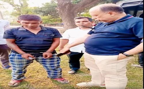 আলমডাঙ্গায় তিন মাদকসেবী ও বিক্রেতা গ্রেপ্তার