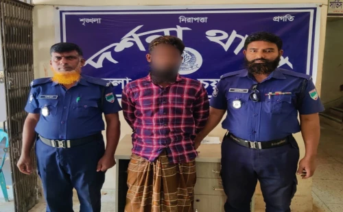 দর্শনায় হত্যা মামলার ওয়ারেন্টভুক্ত পলাতক আসামি গ্রেপ্তার
