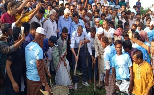 মেহেরপুরে জিয়া খাল খনন কর্মসূচির উদ্বোধন