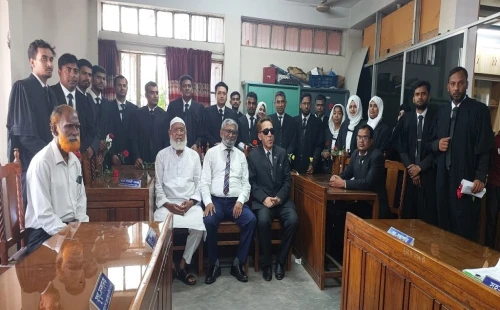 চুয়াডাঙ্গা জেলা আইনজীবী সমিতির পক্ষ থেকে  নতুন ২২ জন আইনজীবীদের বরণ