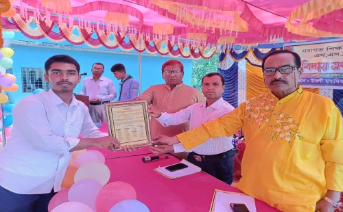 উথলী হাইস্কুলের এসএসসি পরীক্ষার্থীদের বিদায় সংবর্ধনা