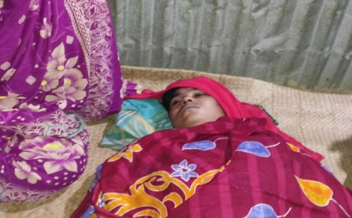 দর্শনায় গৃহবধূর ঝুলন্ত মরদেহ উদ্ধার
