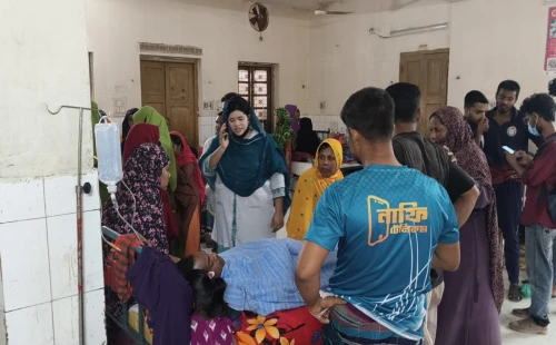 চুয়াডাঙ্গায় পূর্বাশা পরিবহনের ধাক্কায় দুজন আহত