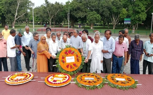 মুজিবনগর দিবসে নাগরিক সমাজের প্রতিনিধিদের পুষ্পার্ঘ অর্পন