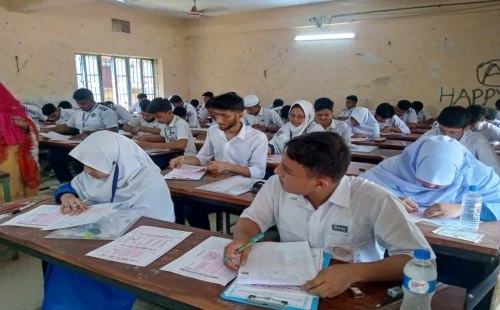 চুয়াডাঙ্গা ও মেহেরপুরে শান্তিপূর্ণ পরিবেশে এসএসসি ও সমমান পরীক্ষা শুরু
