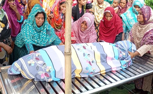 চুয়াডাঙ্গায় নাচ-গান করার অভিযোগে নারীর মরদেহ দাফনে বাধা