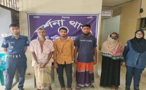 দর্শনায় দুই নারীসহ গ্রেপ্তার ৫