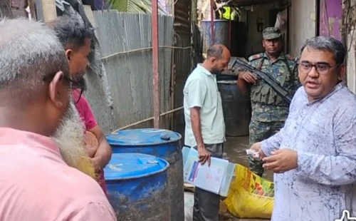 আলমডাঙ্গার মুন্সিগঞ্জে ভোক্তা অধিদপ্তরের অভিযান, বেকারি প্রতিষ্ঠানে ৬০ হাজার টাকা জরিমানা