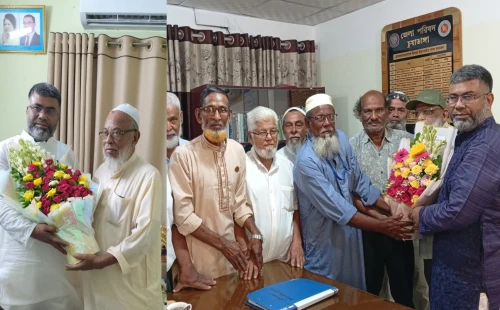 চুয়াডাঙ্গা জেলা পরিষদের প্রশাসক শরীফুজ্জামানকে বিভিন্ন সংগঠনের ফুলেল শুভেচ্ছা