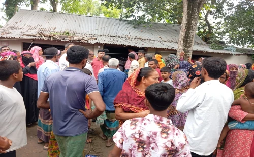 জীবননগরে স্কুলছাত্রীর ঝুলন্ত লাশ উদ্ধার