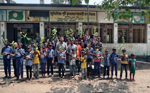 চুয়াডাঙ্গায় মেয়র প্রার্থী আওসাফ আবিরের ব্যতিক্রম উদ্যোগ