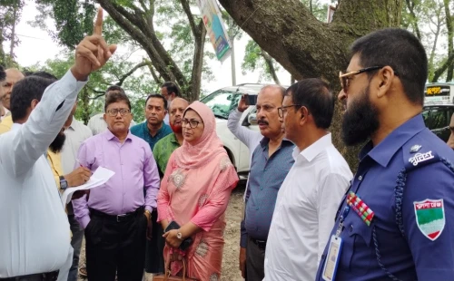 ঝিনাইদহে মেডিকেল কলেজ স্থাপনে সম্ভাব্য স্থান পরিদর্শনে প্রতিনিধি দল
