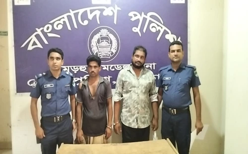 দামুড়হুদায় গ্রামবাসীর উদ্যোগে ২ মাদক কারবারীকে পুলিশে সোপর্দ