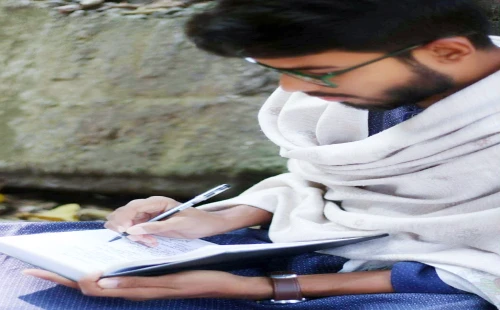 জর্ডানের সাহিত্য ম্যাগাজিনে স্থান পেল দর্শনার সম্রাটের কবিতা