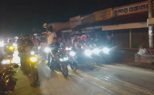 সরকার বিরোধী সন্ত্রাসী কর্মকাণ্ড প্রতিহত করার লক্ষ্যে দামুড়হুদায় বিএনপির মোটরসাইকেল মিছিল