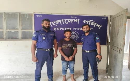 চুয়াডাঙ্গায় স্বর্ণের আংটি ছিনিয়ে পালানোর চেষ্টাকালে যুবক গ্রেপ্তার