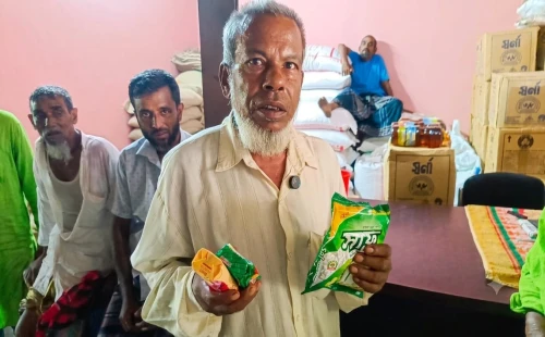 উথলীতে টিসিবি পণ্যে নিম্নমানের সাবান ও ডিটারজেন্ট পাউডার