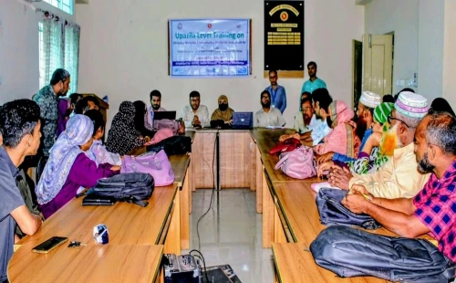 আলমডাঙ্গায় উপজেলা স্বাস্থ্য কমপ্লেক্সের মাসিক সভায় সিভিল সার্জন ডা. হাদী
