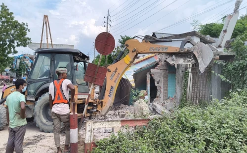 চুয়াডাঙ্গা রেলওয়ে ওভারপাস নির্মাণে জট কাটল, স্থাপনা উচ্ছেদ শুরু