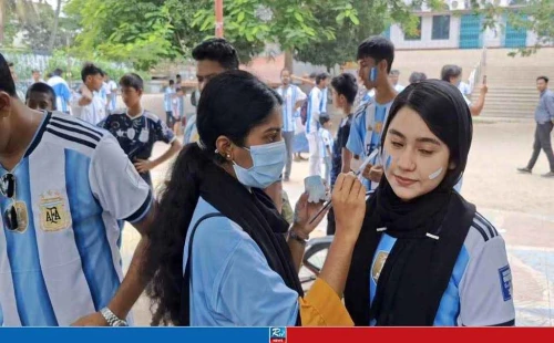 ঝিনাইদহে বিশ্বকাপ ফুটবল উন্মাদনা