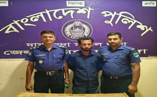 দামুড়হুদার বাস্তপুরে ১০ গ্রাম গাঁজাসহ একজন আটক