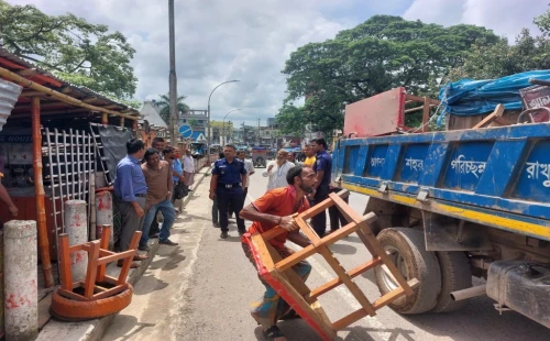 হাসান চত্বর ও মাথাভাঙ্গা ব্রিজ এলাকা দখলমুক্ত