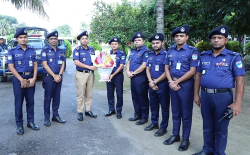 চুয়াডাঙ্গা জেলা পুলিশের বিশেষ কল্যাণ সভায় ডিআইজি মোস্তাফিজুর রহমান