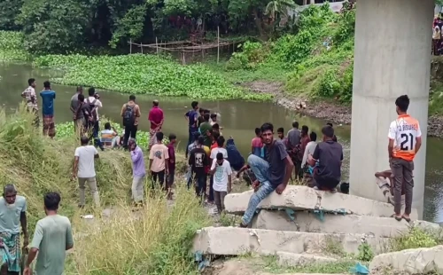 নিখোঁজের চারদিন পর নদীতে মিলল ট্রাক হেলপারের অর্ধগলিত মরদেহ