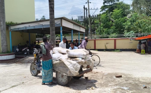 চুয়াডাঙ্গা সদর উপজেলা কৃষি অফিসে চরম অব্যবস্থাপনার অভিযোগ