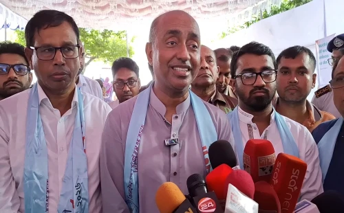 ঝিনাইদহ কালেক্টরেট স্কুল অ্যান্ড কলেজে এক অনুষ্ঠানে মক্কা চুক্তি নিয়ে আইনমন্ত্রী আসাদুজ্জামান