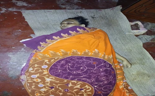 চুয়াডাঙ্গার রেলপাড়ায় ভাড়া বাসা থেকে নারীর ঝু ল ন্ত মরদেহ উদ্ধার