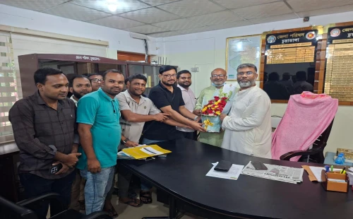 জেলা পরিষদের প্রশাসক শরীফুজ্জামানের সাথে বিডিএমএ’র নবনির্বাচিত কমিটির সৌজন্য সাক্ষাৎ