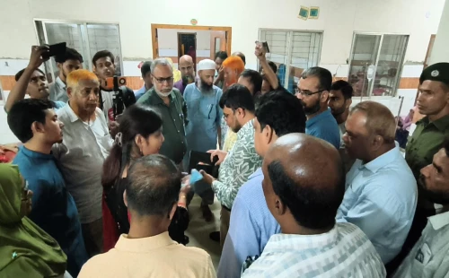 রোগীর খাবার ও প্যাথলজি বিভাগে অনিয়ম দেখে ক্ষোভ
